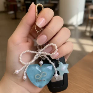 Móc Khóa Resin Thiết Kế Tên Theo Yêu Cầu - Trái Tim Xanh Charm Ngôi Sao & Nơ Ngọc Trai Sola Resin